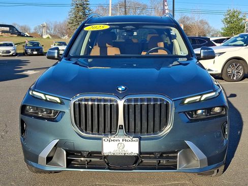 Used 2025 BMW X7 xDrive40i w/ Parking Assistance Package image 2