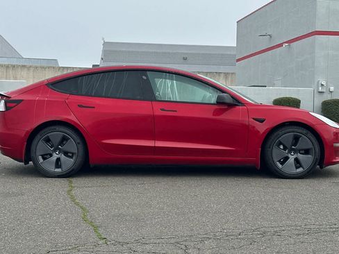 Used 2022 Tesla Model 3 image 6