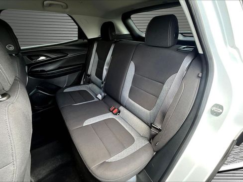 Used 2024 Chevrolet TrailBlazer LS w/ LS Convenience Package AWD/4WD image 14