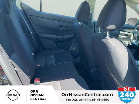 Used 2025 Nissan Sentra SV w/ Trunk Package image 12