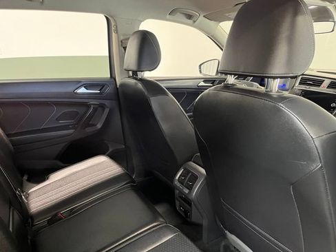 Used 2024 Volkswagen Tiguan SE FWD image 16