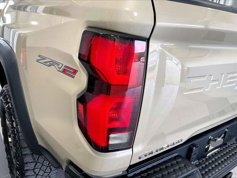 Used 2024 Chevrolet Colorado ZR2 w/ Safety Package AWD/4WD image 33