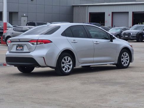 Certified 2025 Toyota Corolla LE FWD image 6