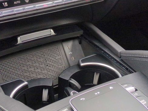 Used 2025 Mercedes-Benz GLS 450 4MATIC image 33