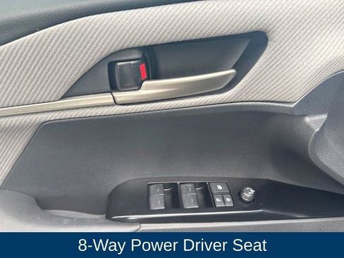 Used 2026 Toyota Camry SE FWD image 9