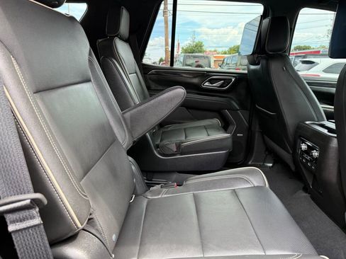 Used 2021 GMC Yukon SLT w/ SLT Premium Package image 29