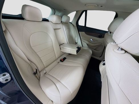Used 2022 Mercedes-Benz GLC 300 4MATIC image 28