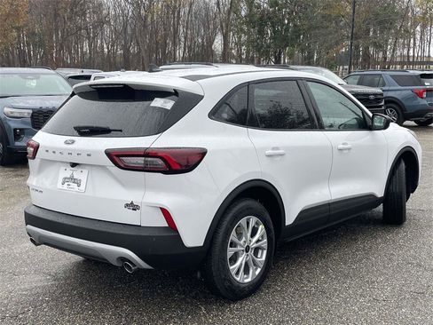 New 2026 Ford Escape Active image 3