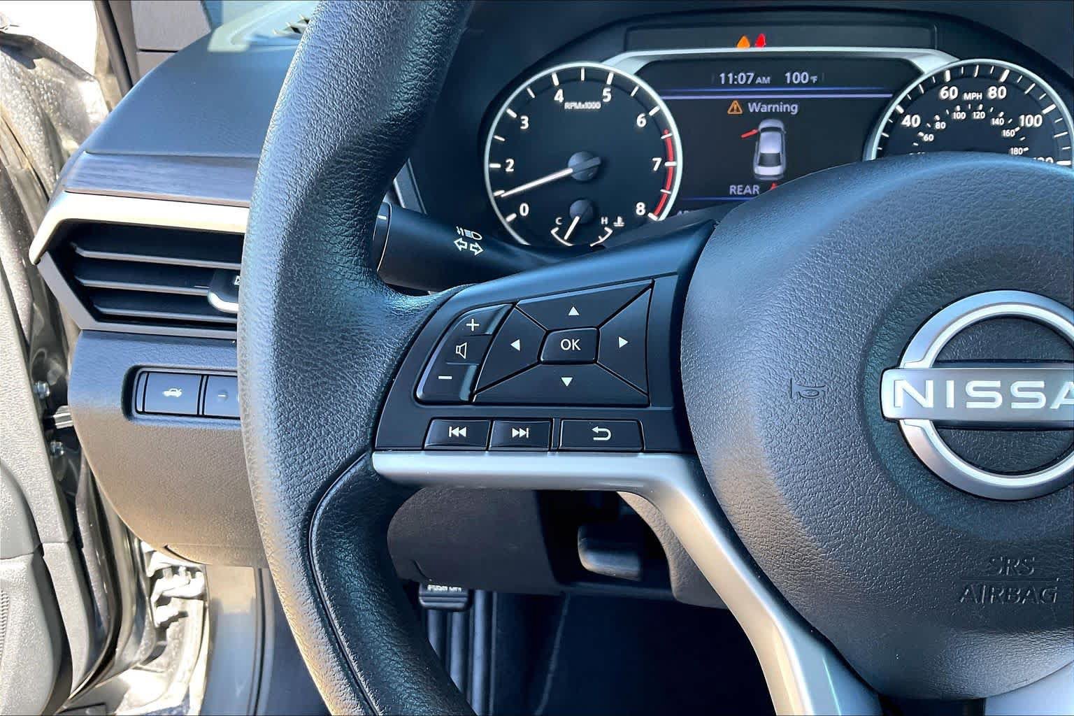 Used 2025 Nissan Altima 2.5 SV FWD image 22