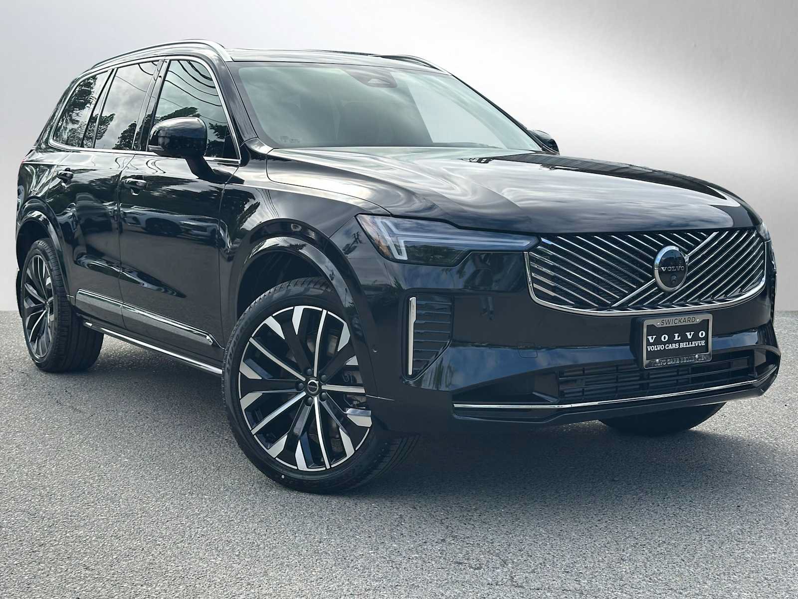 New 2026 Volvo XC90 T8 Plus w/ Protection Package AWD/4WD image 1