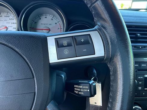 Used 2009 Dodge Challenger SRT8 RWD image 10