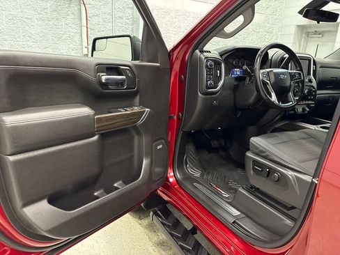 Used 2020 Chevrolet Silverado 1500 LT Trail Boss AWD/4WD image 14