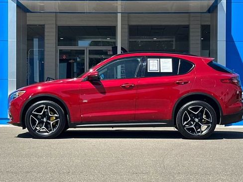 Used 2018 Alfa Romeo Stelvio Ti Sport AWD/4WD image 9