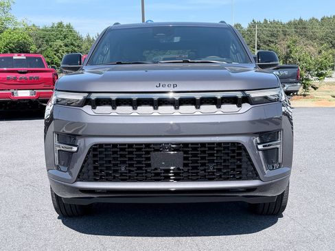New 2026 Jeep Grand Wagoneer Limited AWD/4WD image 3