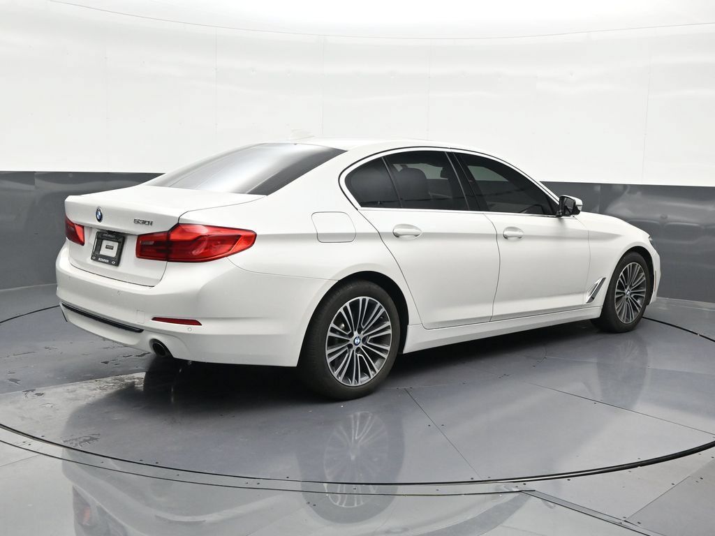 Used 2019 BMW 530i w/ Convenience Package RWD image 5