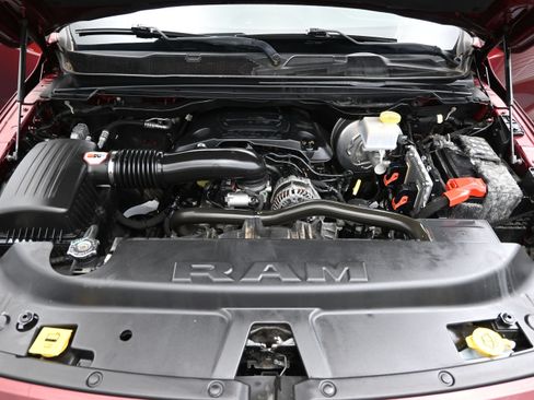 Used 2020 RAM 1500 Laramie w/ Sport Appearance Package AWD/4WD image 8