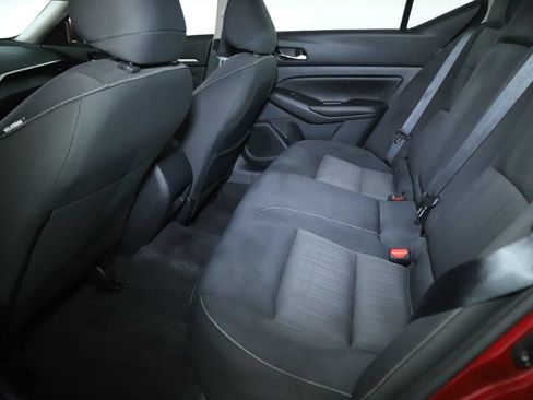 Used 2022 Nissan Altima 2.5 SV AWD/4WD image 14