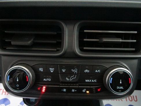 Used 2024 Ford Maverick Lariat w/ Black Appearance Package image 27