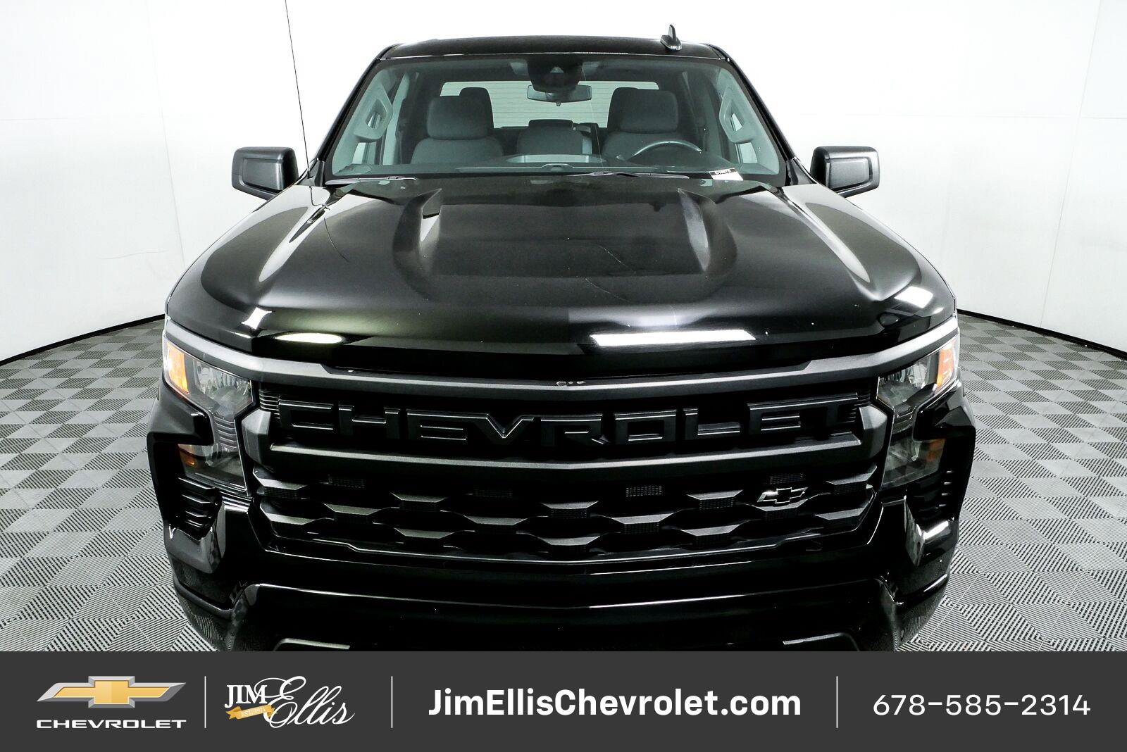 Used 2024 Chevrolet Silverado 1500 Custom w/ Turbomax Blackout Package AWD/4WD image 23