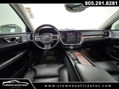 Used 2020 Volvo V60 T5 Cross Country w/ Protection Package Premier image 16