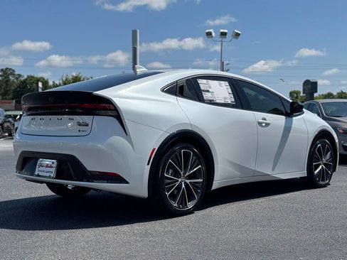 New 2025 Toyota Prius XLE image 7