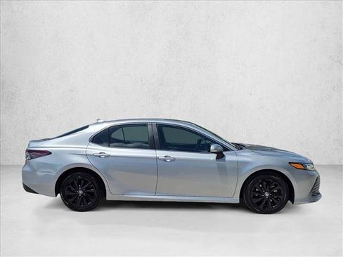 Used 2023 Toyota Camry LE FWD image 4