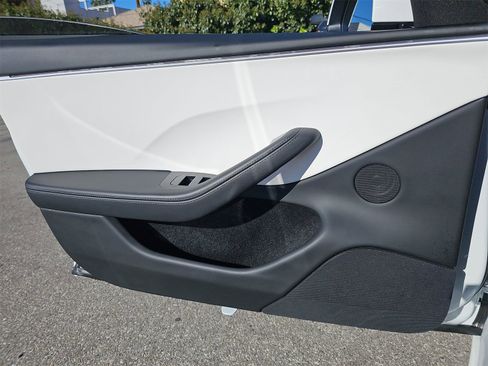 Used 2024 Tesla Model 3 Long Range image 28
