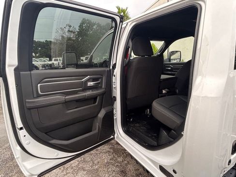 New 2025 RAM 3500 Big Horn image 40