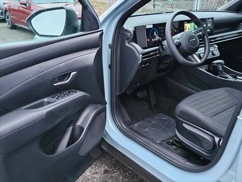 New 2026 Hyundai Santa Cruz SE AWD/4WD image 17