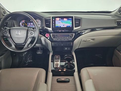 Used 2016 Honda Pilot Touring image 23