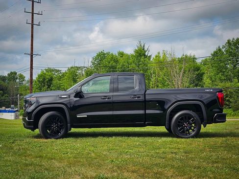 Used 2023 GMC Sierra 1500 Elevation AWD/4WD image 8