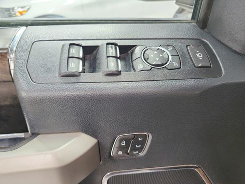 Used 2022 Ford F350 Lariat w/ Lariat Value Package AWD/4WD image 34