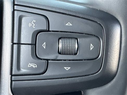 Used 2023 GMC Yukon XL SLT w/ SLT Premium Package image 30