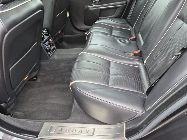 Used 2012 Jaguar XJ L RWD image 21