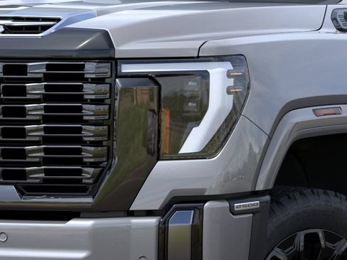 New 2026 GMC Sierra 2500 Denali Ultimate w/ LPO, Black Badging Package AWD/4WD image 10