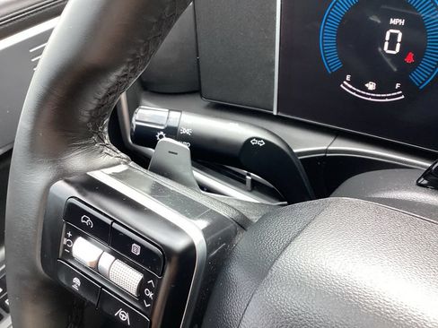 Used 2025 Hyundai Santa Fe SEL FWD image 60