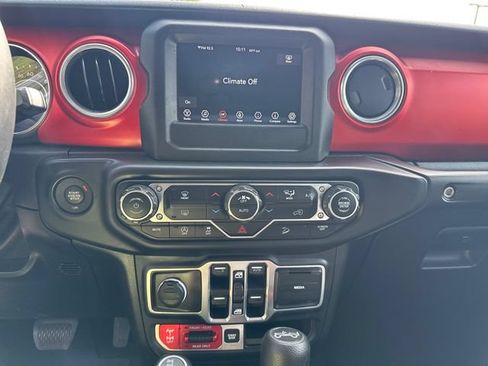 Used 2018 Jeep Wrangler Unlimited Rubicon AWD/4WD image 22