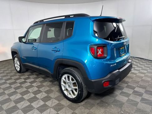 Used 2022 Jeep Renegade Latitude AWD/4WD image 5