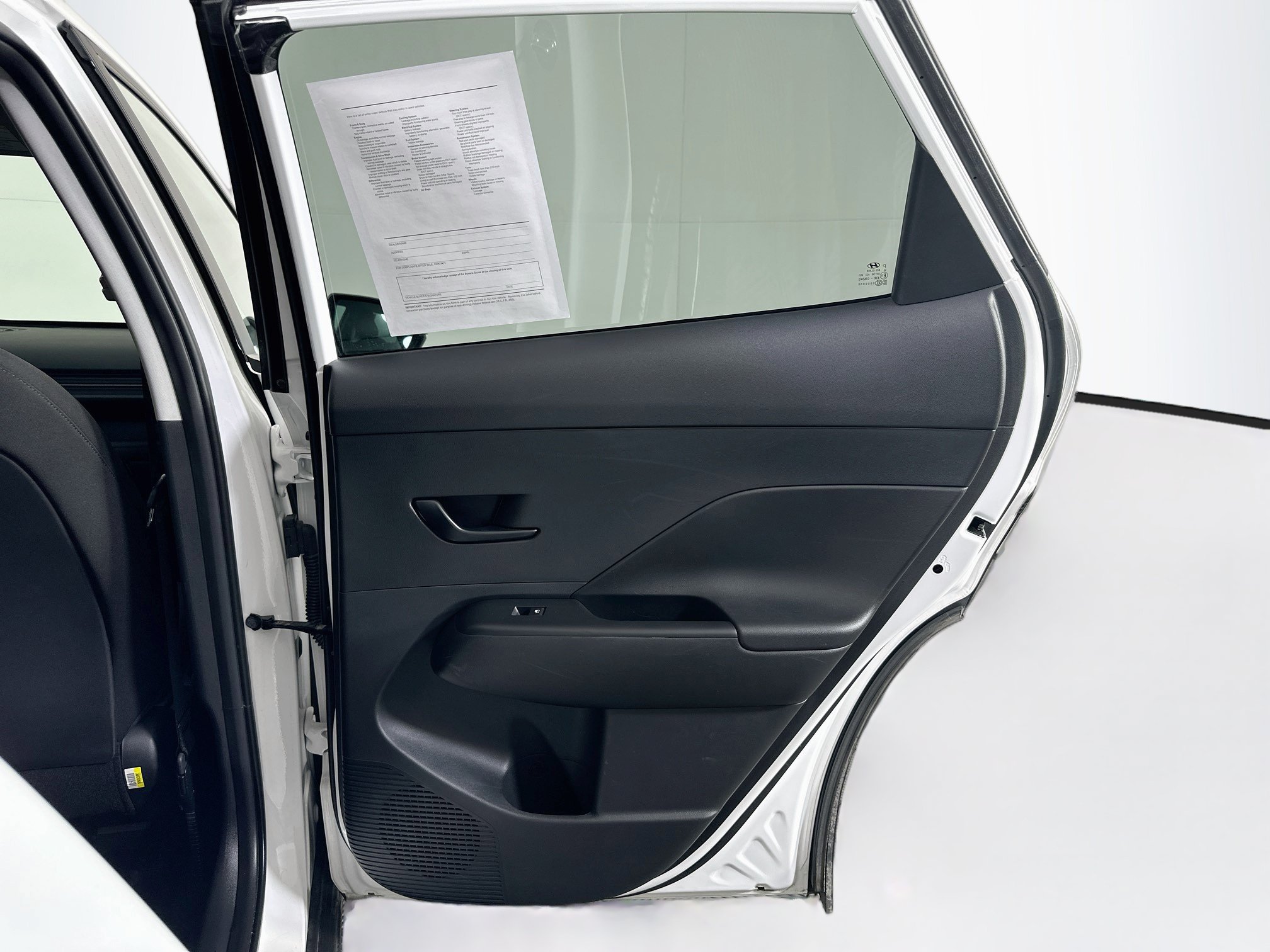 Used 2025 Hyundai Kona SEL FWD image 30