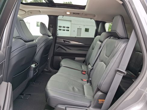 Certified 2023 INFINITI QX60 Luxe w/ Cargo Package AWD/4WD image 11