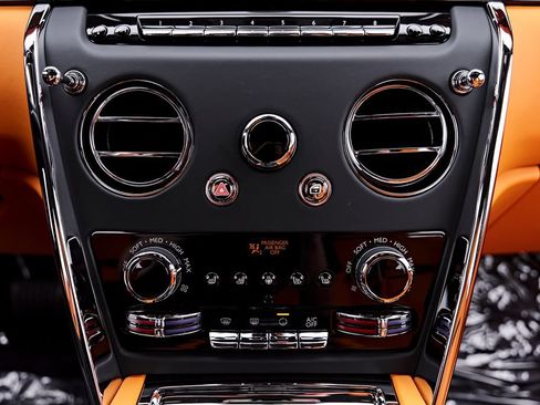 Used 2026 Rolls-Royce Cullinan AWD/4WD image 89