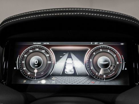 Used 2024 Aston Martin DB12 Coupe image 6