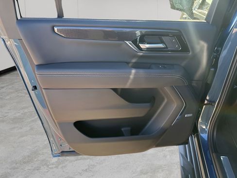 New 2026 GMC Yukon XL Elevation image 17