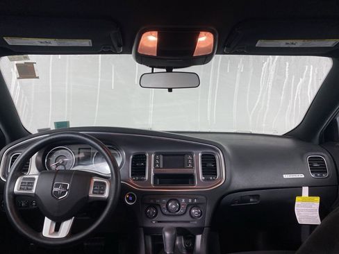 Used 2014 Dodge Charger SE w/ Sport Appearance Group image 15