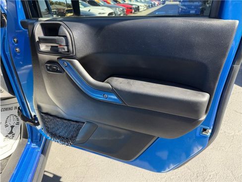 Used 2015 Jeep Wrangler Unlimited Sport w/ Quick Order Package 24S image 32