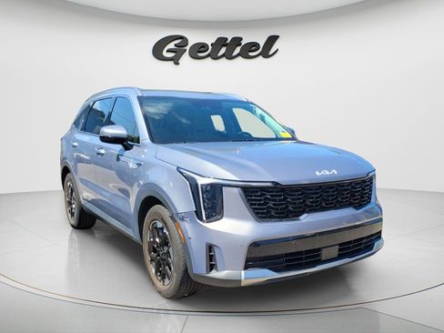 Used 2024 Kia Sorento S FWD image 4
