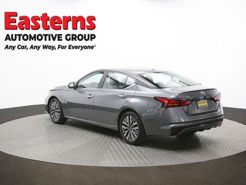 Used 2025 Nissan Altima 2.5 SV image 63