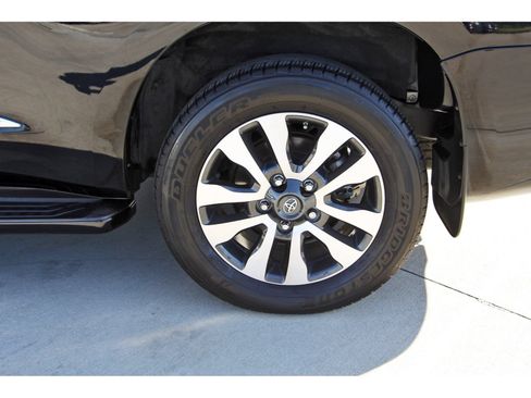 Used 2020 Toyota Sequoia Limited w/ Safety & Convenience Package RWD image 31