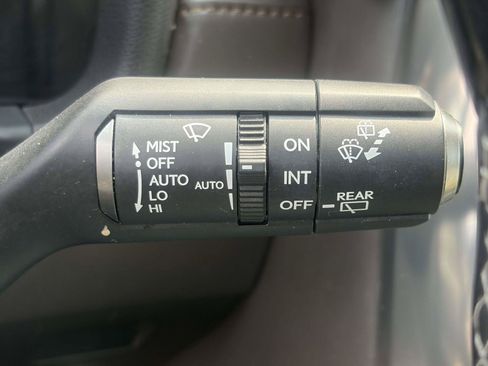 Used 2022 Lexus LX 600 4WD w/ Accessory Package (Z1) image 31