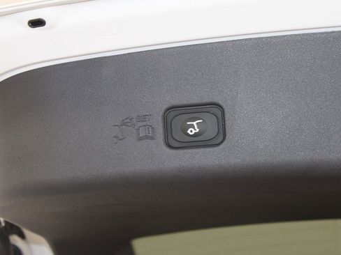 New 2026 Lincoln Nautilus Premier w/ Equipment Group 102A image 16